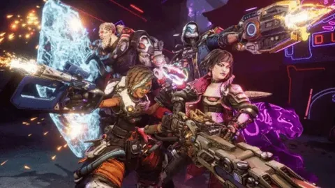 英超转会动态：萨拉赫自由转会，皇马中场引关注