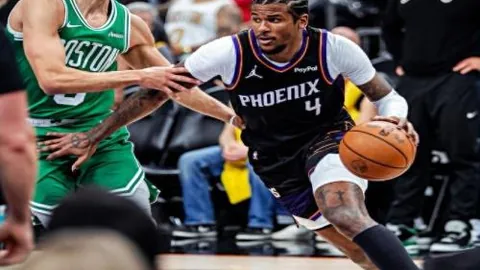 《冰雪经济迈向“升级阶段”——助推体育强国梦，挖掘冰雪产业潜能》人民日报